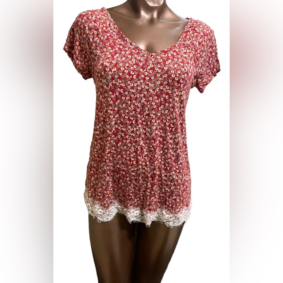 Nwot Rewind Lace Trim Top - Picture 1 of 7